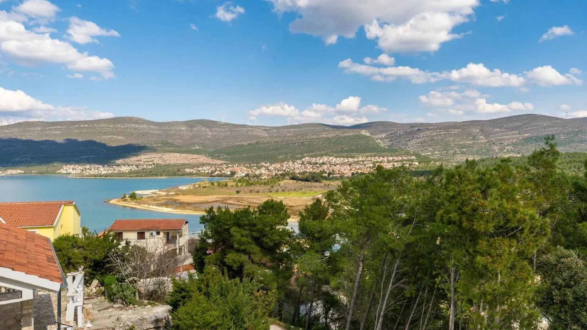 Villa Ivanovi Dvori - Seven Bedroom Villa With Private Pool Benkovac