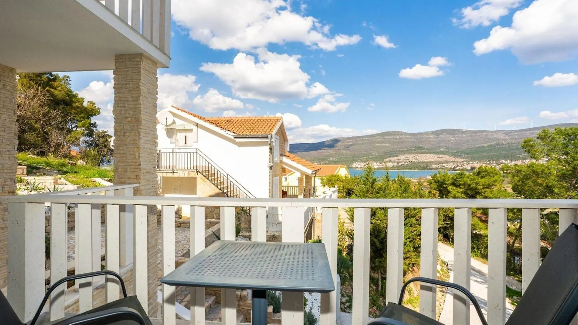 Villa Ivanovi Dvori - Seven Bedroom Villa With Private Pool Benkovac Croazia