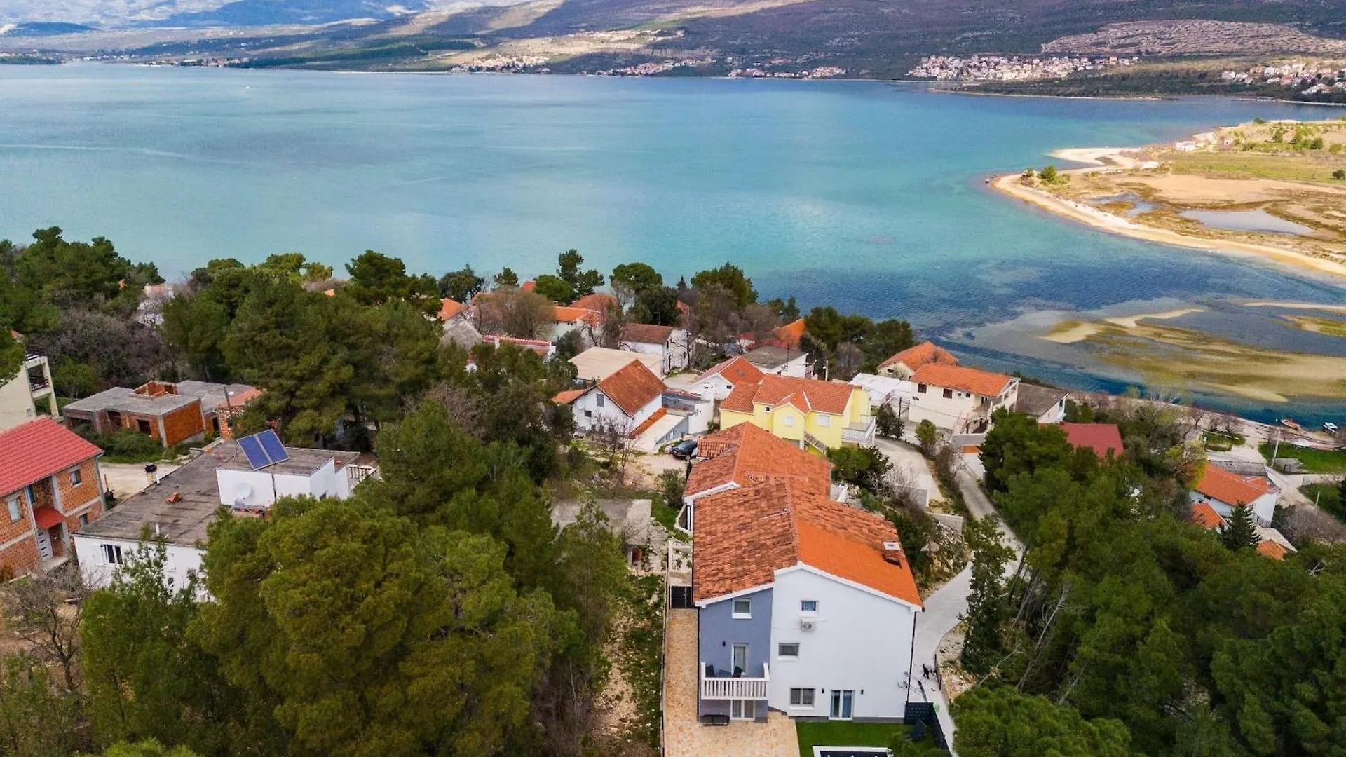 Villa Ivanovi Dvori - Seven Bedroom Villa With Private Pool Benkovac Croazia
